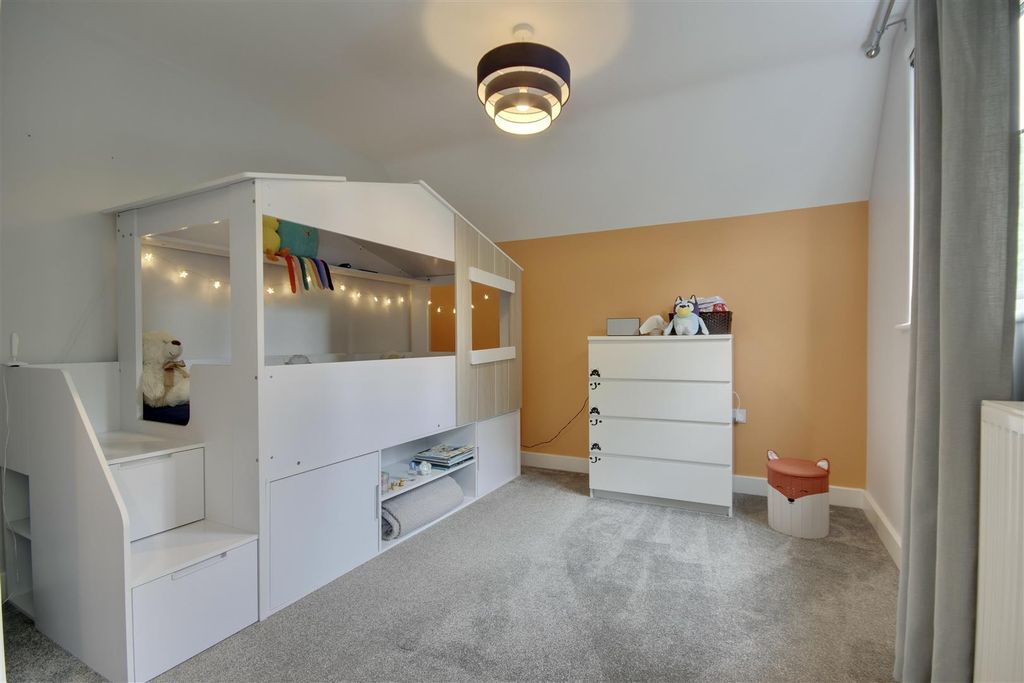 Additional image 4 of 3 bed town house for saleNautilus Drive, Portsmouth PO6
