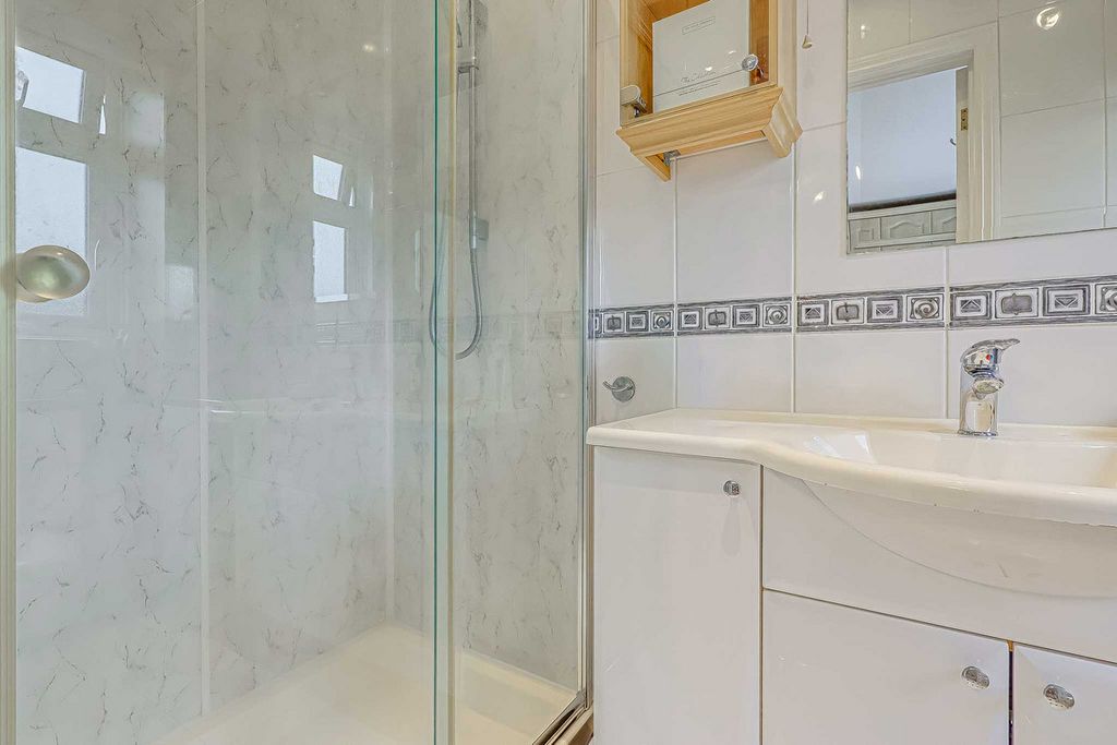 Additional image 20 of 4 bed detached house for saleCastledon Road, Wickford SS12