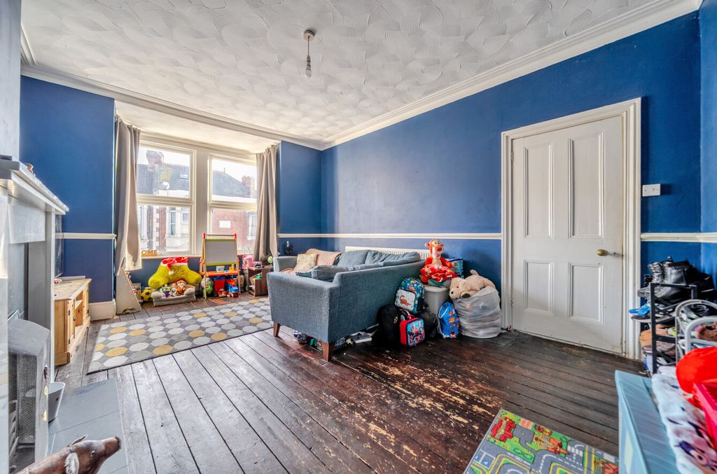 Additional image 2 of 2 bed flat for saleDerby Road, Portsmouth, Hampshire PO2