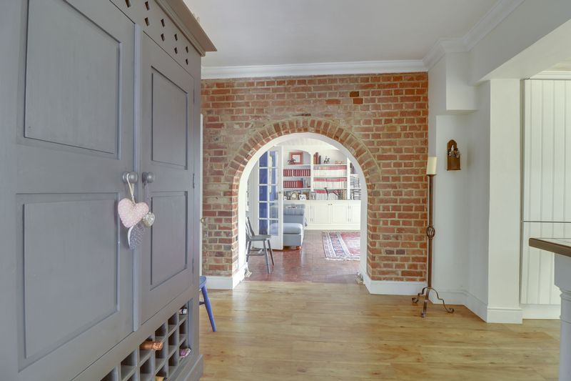 Additional image 11 of 4 bed property for saleSnows Ride, Windlesham GU20