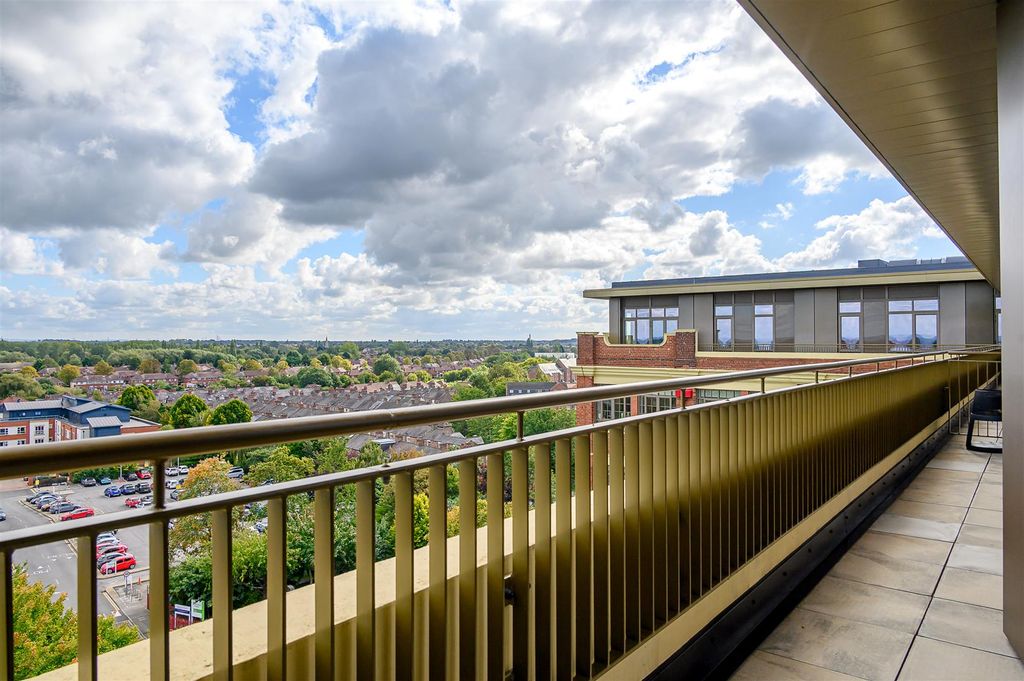 Additional image 16 of 3 bed flat for salePenthouse, The Cocoa Works, Haxby Road, York YO31