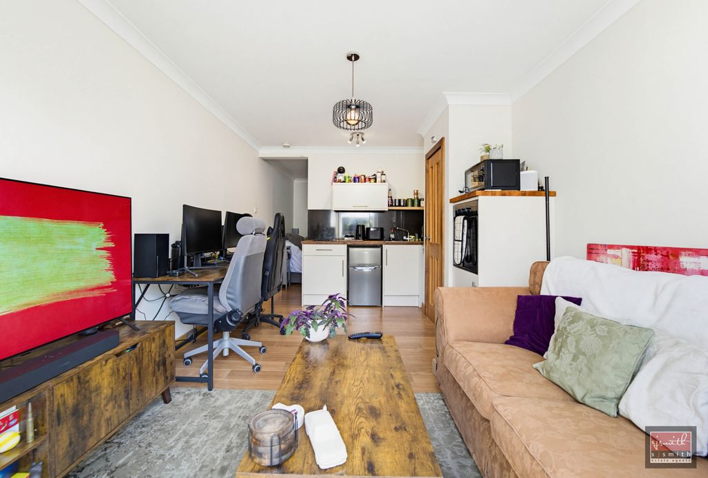 Additional image 19 of 4 bed detached house for saleFontmell Close, Ashford TW15