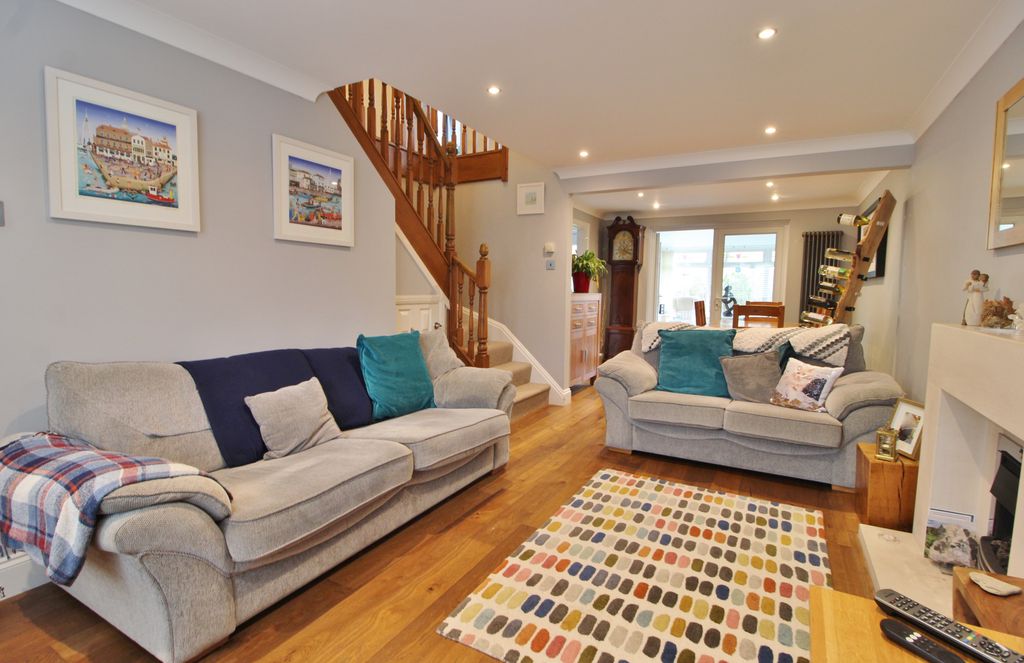 Additional image 2 of 4 bed detached house for saleEdenbridge Road, Southsea PO4