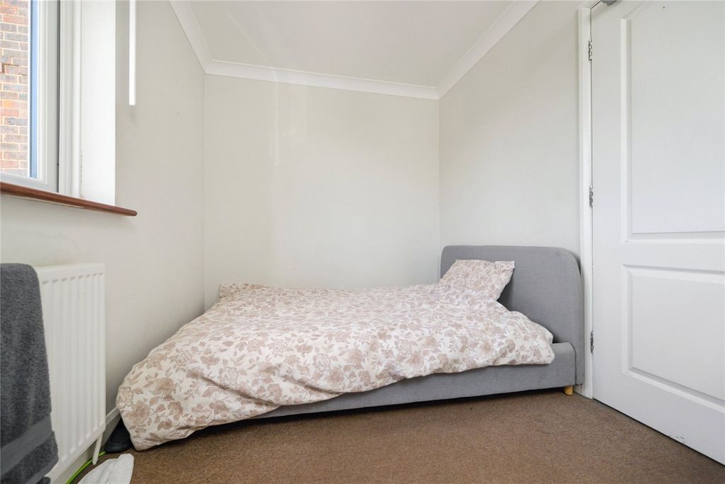 Additional image 15 of 4 bed terraced house for saleBerkeley Close, Southampton, Hampshire SO15