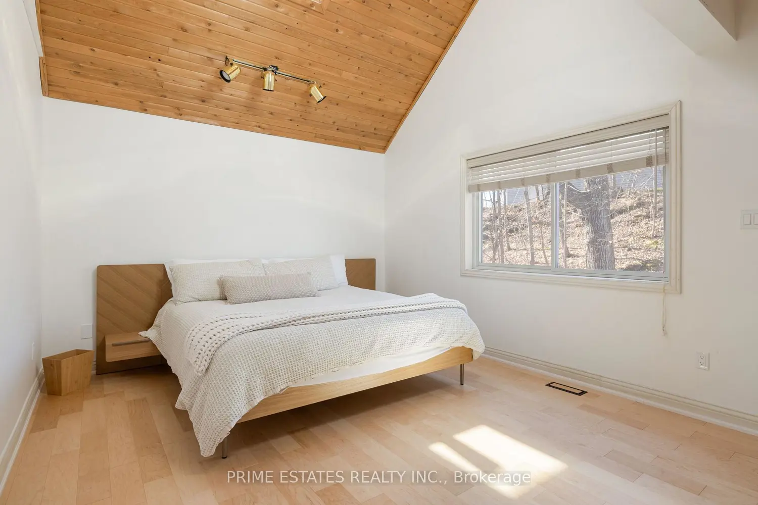 1070 West Shore Lane photo 3