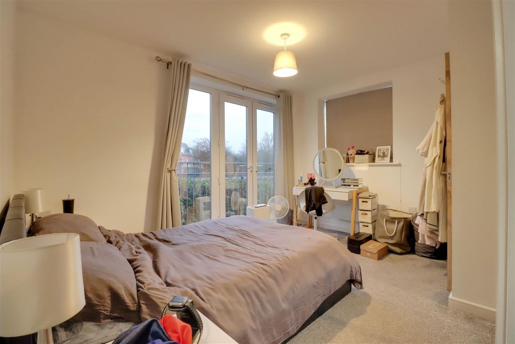 Additional image 4 of 2 bed flat for saleGolden Jubilee Way, Wickford SS12