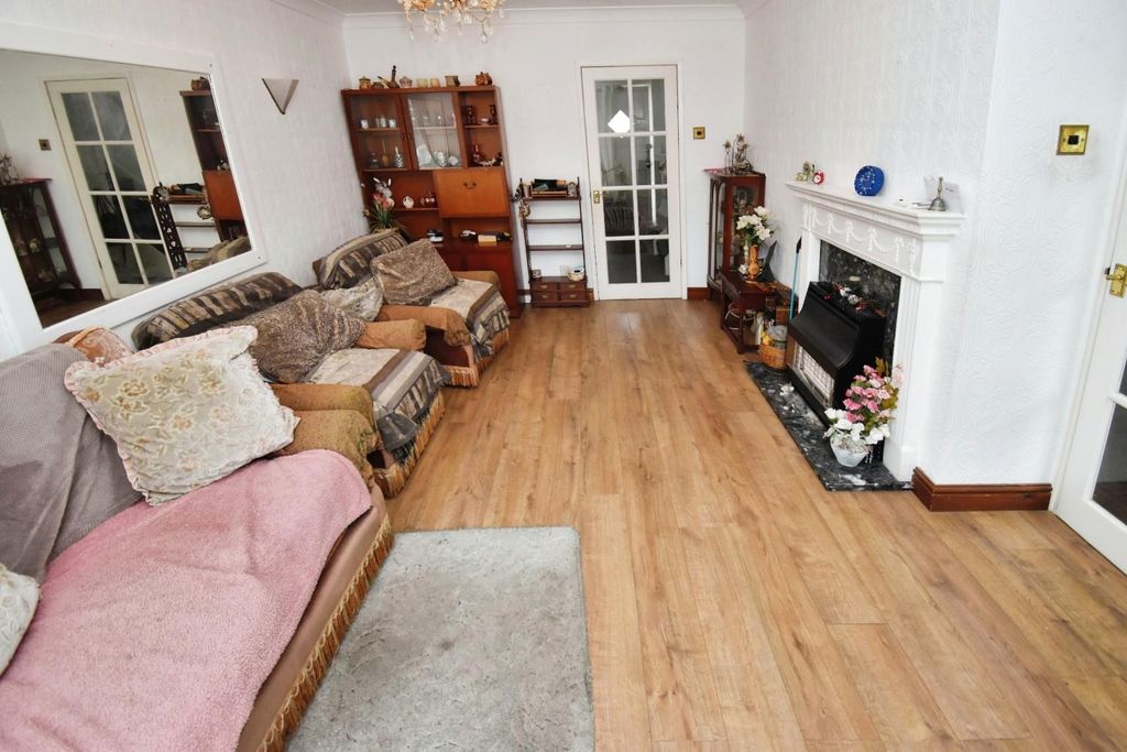 Additional image 3 of 3 bed semi-detached bungalow for salePitton Close, Wigston LE18