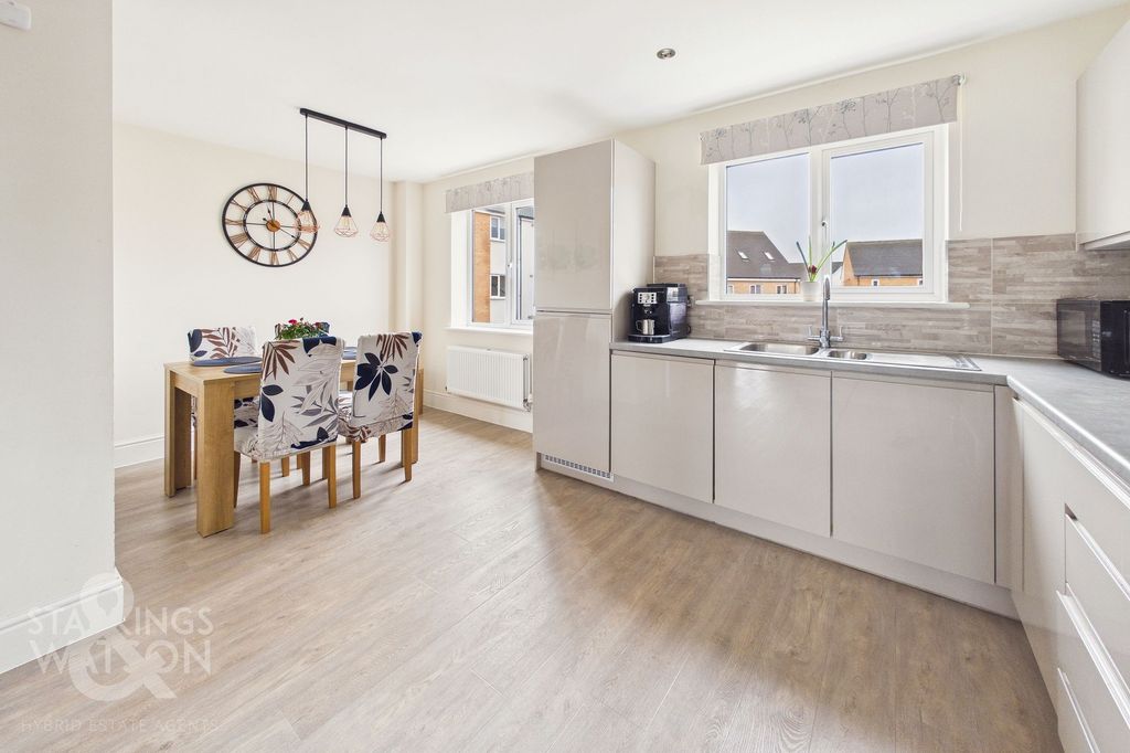 4 bed end terrace house for saleJutland Rise, Wymondham NR18