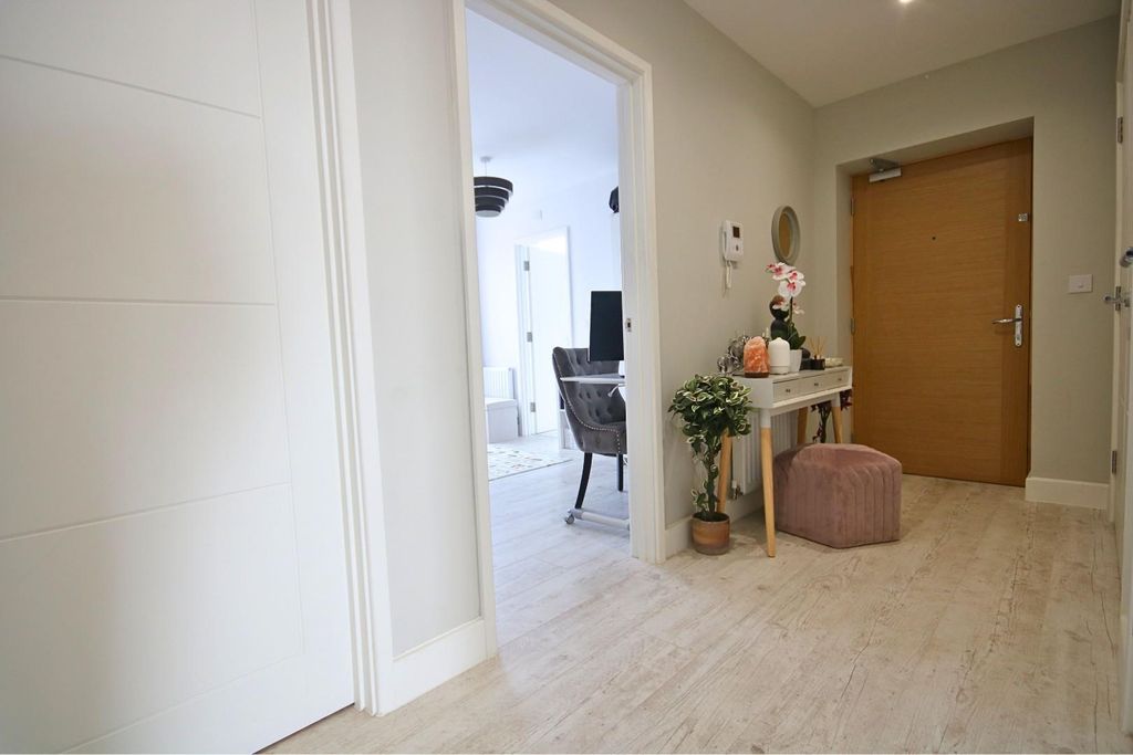 Additional image 11 of 2 bed flat for saleThe Foundry, Ashford TW15