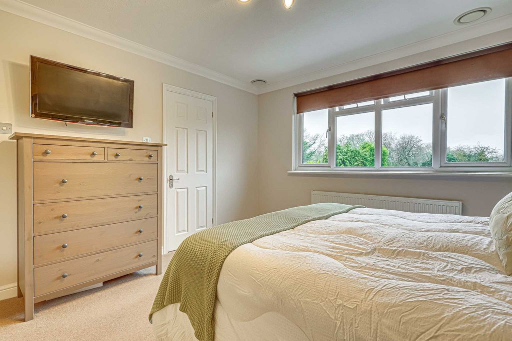 Additional image 18 of 4 bed detached house for saleCastledon Road, Wickford SS12