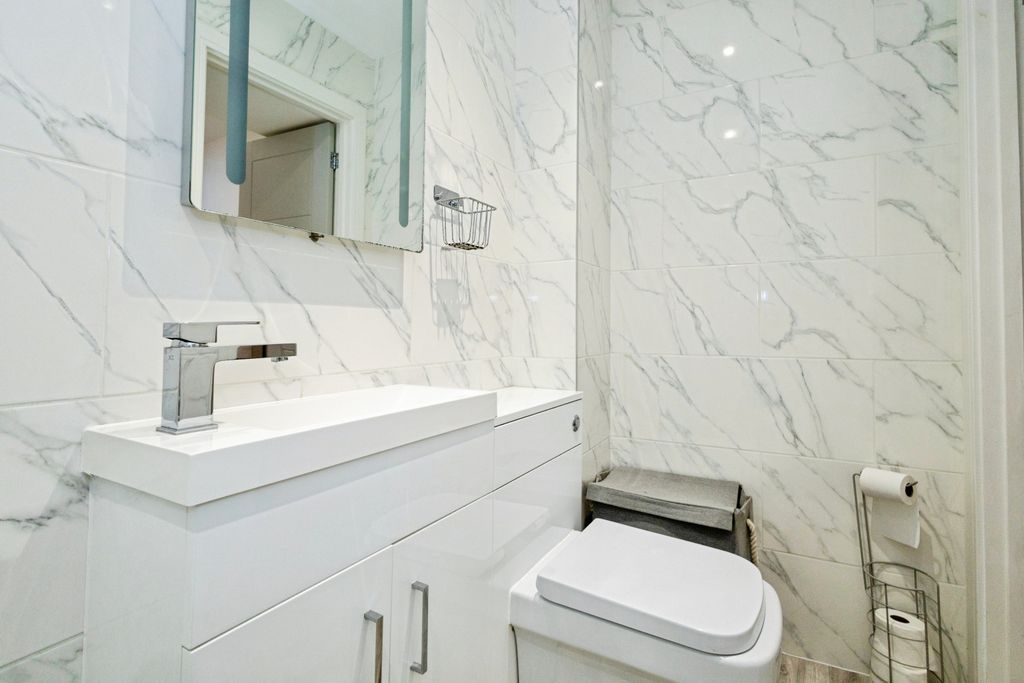 Additional image 13 of 1 bed flat for sale149A London Road, North End, Portsmouth PO2