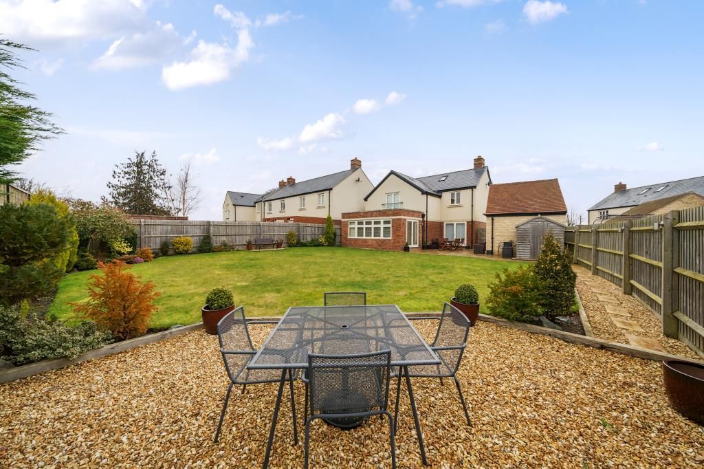 4 bed detached house for saleCurbridge, Witney OX29