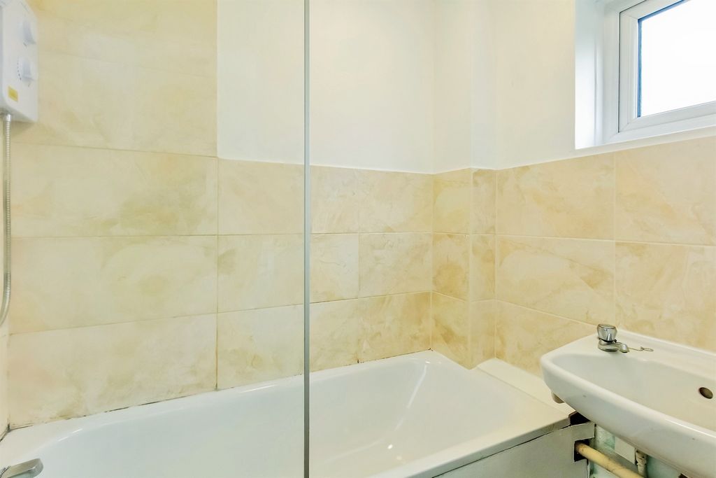 Additional image 14 of 3 bed maisonette for saleRipley Walk, Corby NN18