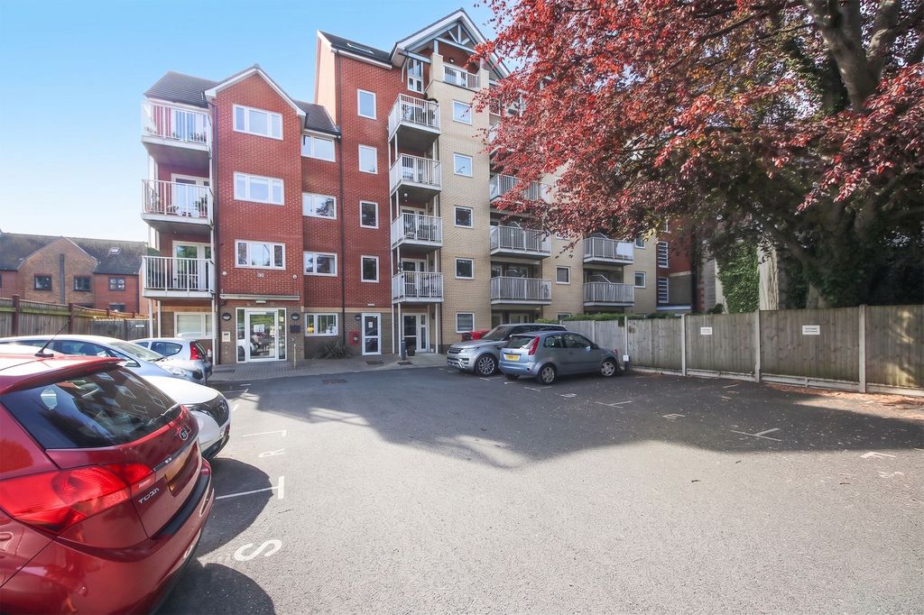 Additional image 15 of 2 bed flat for sale100 Riverdene Place, Bitterne Park SO18