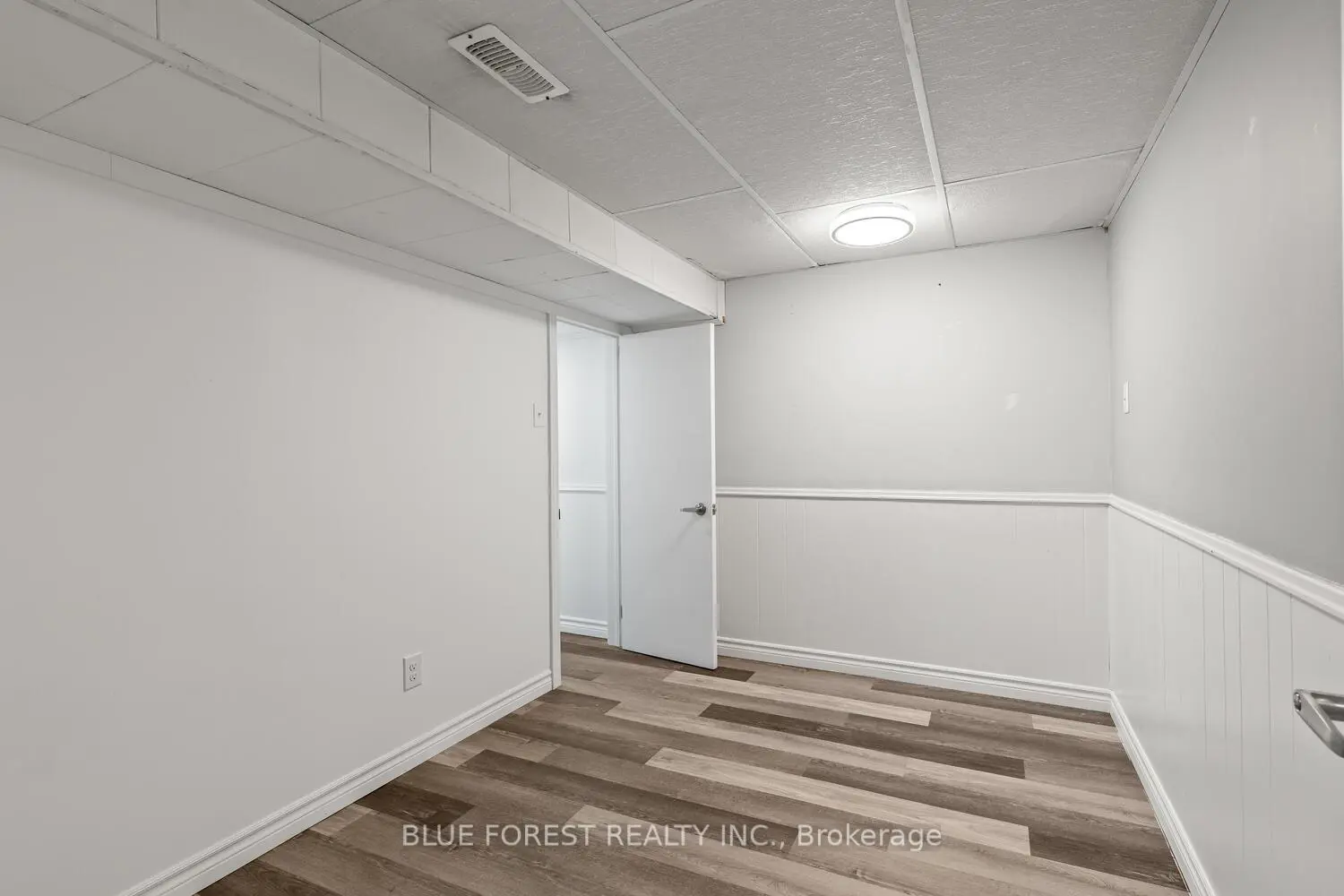 Additional image 18 of 106 Laurentian Drive