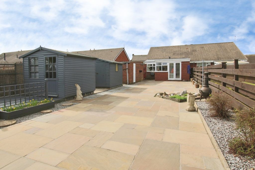 Additional image 4 of 2 bed semi-detached bungalow for saleOak Avenue, Withernsea, East Riding Of Yorkshire HU19