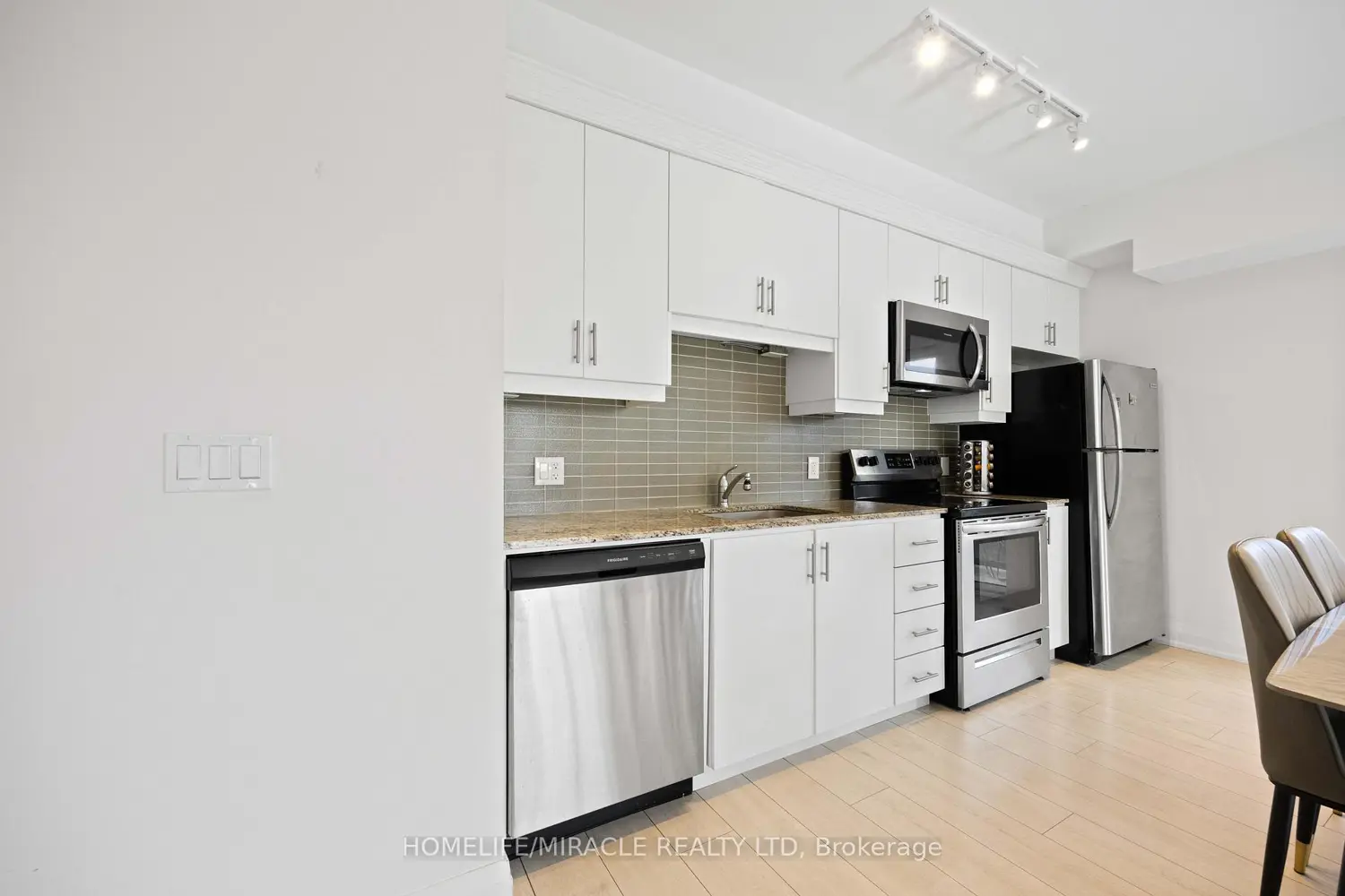 Additional image 6 of 4040 Upper Middle Road 222