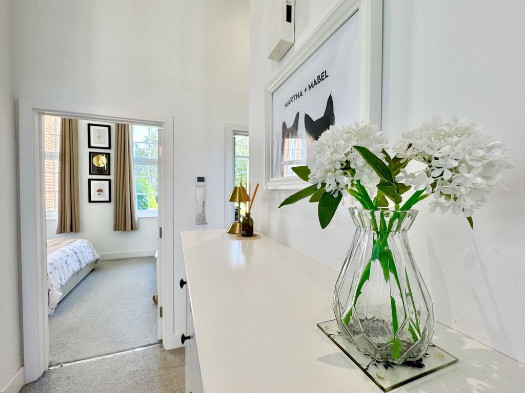 Additional image 9 of 2 bed flat for saleWhitecroft Park, Newport PO30