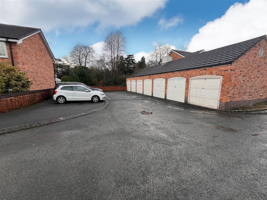 Additional image 7 of 2 bed mews for saleCavendish Mews, Wilmslow, Cheshire SK9