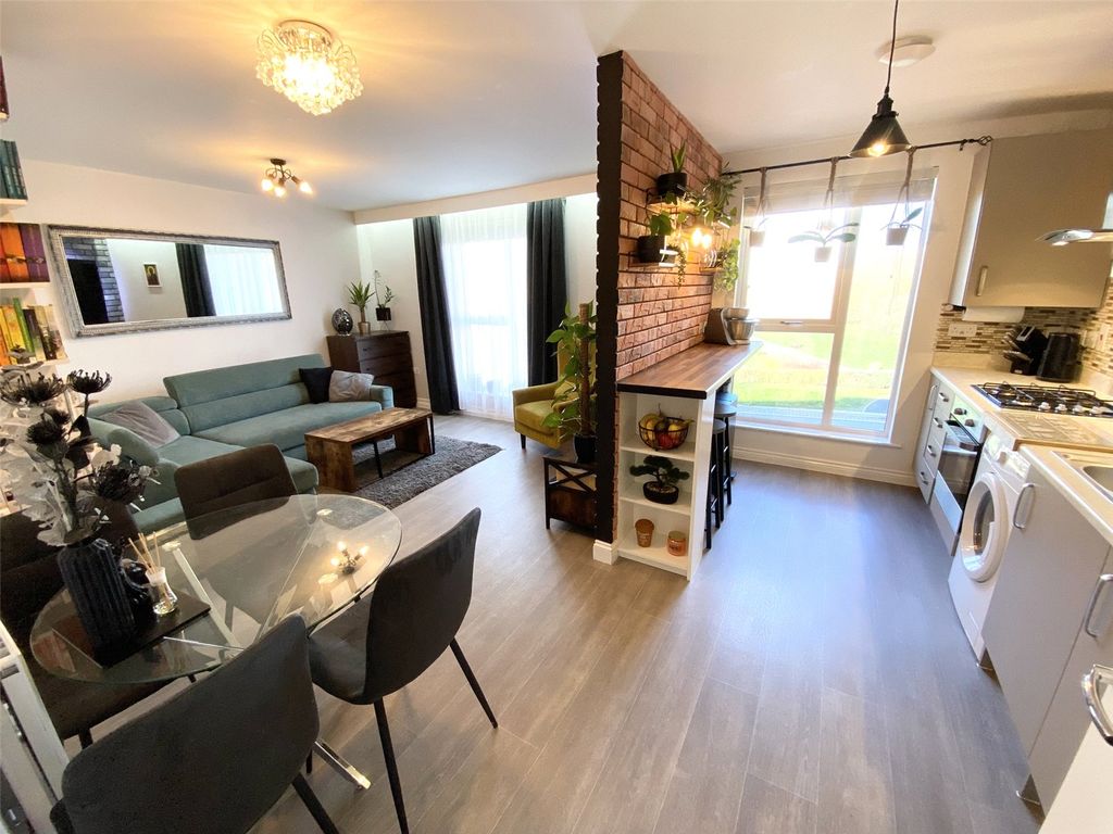 1 bed flat for saleParkside Crescent, Ketley, Telford, Shropshire TF1 photo 3