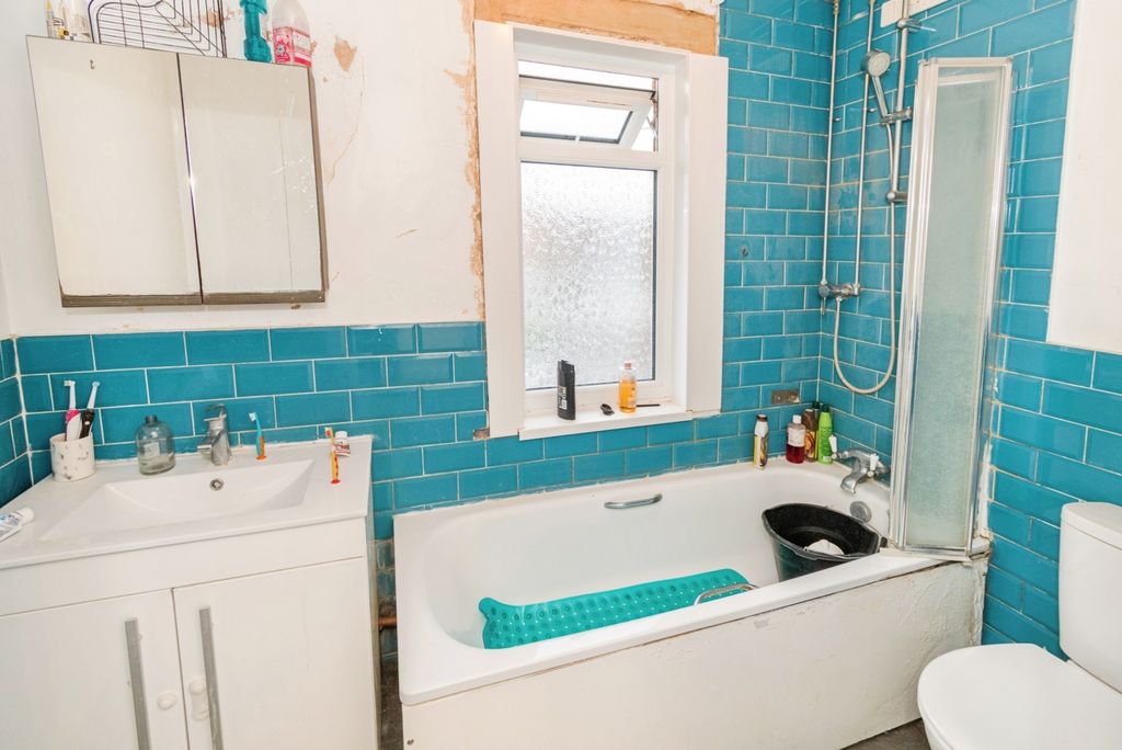 Additional image 6 of 3 bed semi-detached house for saleWilton Crescent, Upper Shirley, Southampton, Hampshire SO15