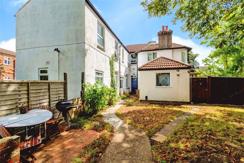 Additional image 2 of 1 bed flat for saleWestridge Road, Southampton, Hampshire SO17