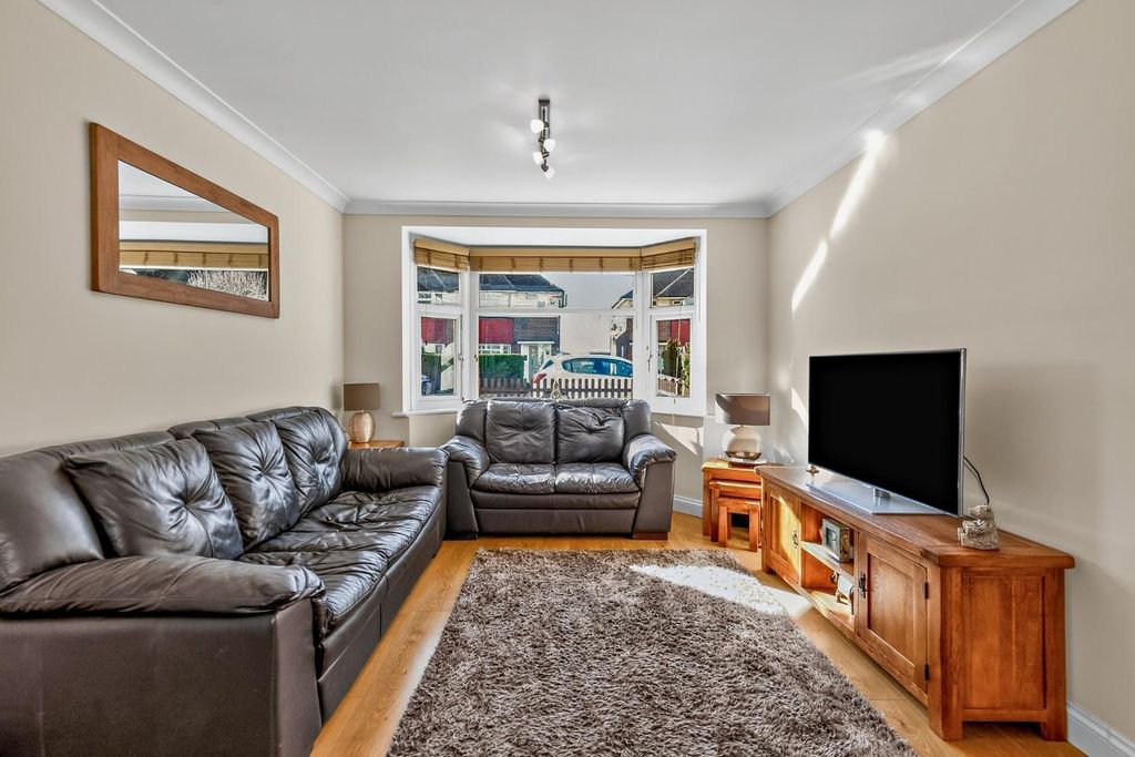 Additional image 6 of 3 bed semi-detached house for saleWindsor Drive, Ashford TW15
