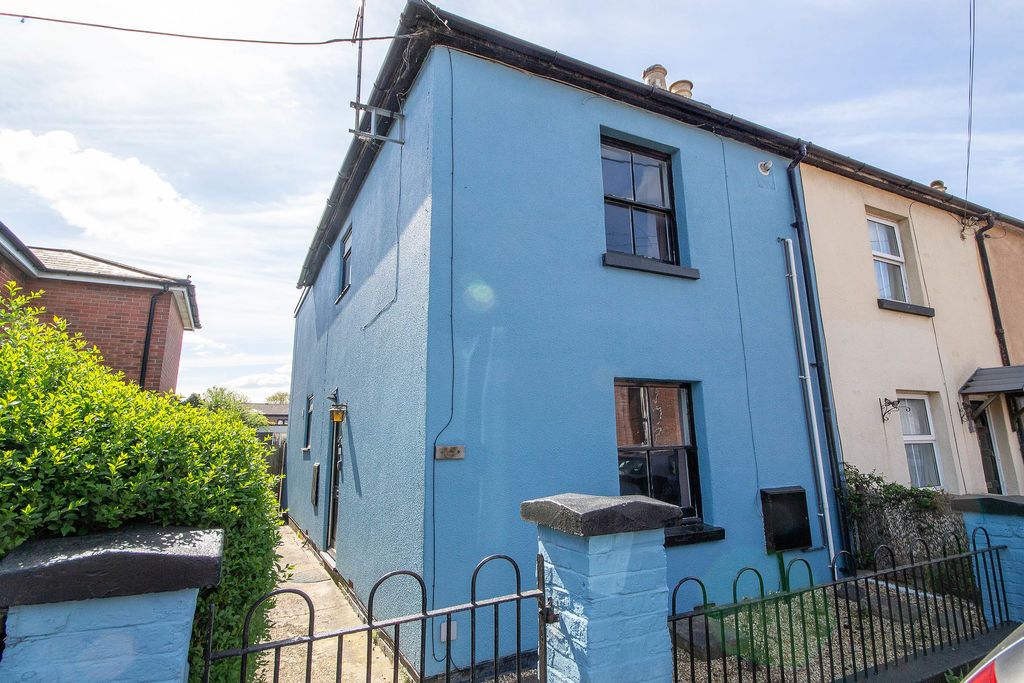 2 bed end terrace house for saleOsborne Road, Totton SO40