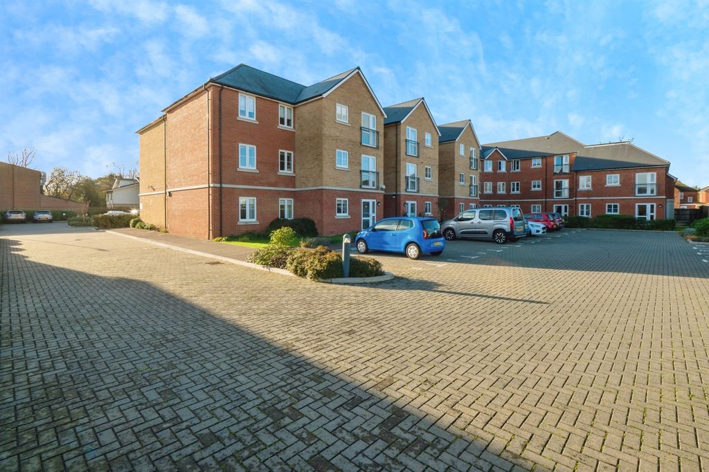 Additional image 11 of 2 bed flat for saleHampton Close, Southampton SO15