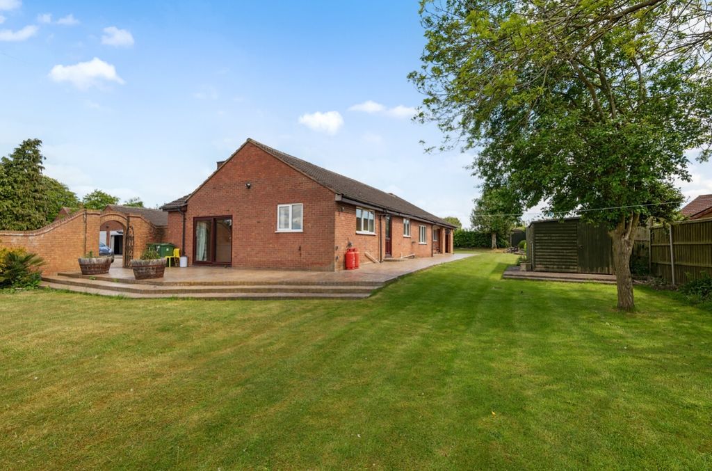 Additional image 15 of 5 bed detached bungalow for saleBack Lane, Colsterworth, Grantham, Lincolnshire NG33