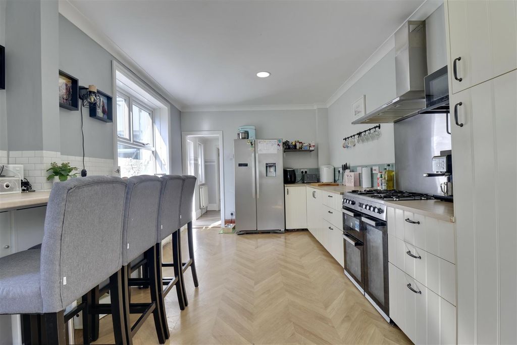Additional image 2 of 3 bed property for saleMunster Road, Portsmouth PO2