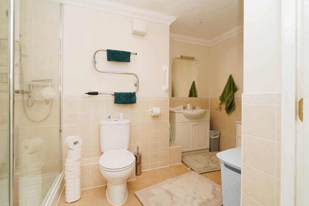 Additional image 14 of 1 bed flat for saleHighfield Lane, Southampton, Hampshire SO17
