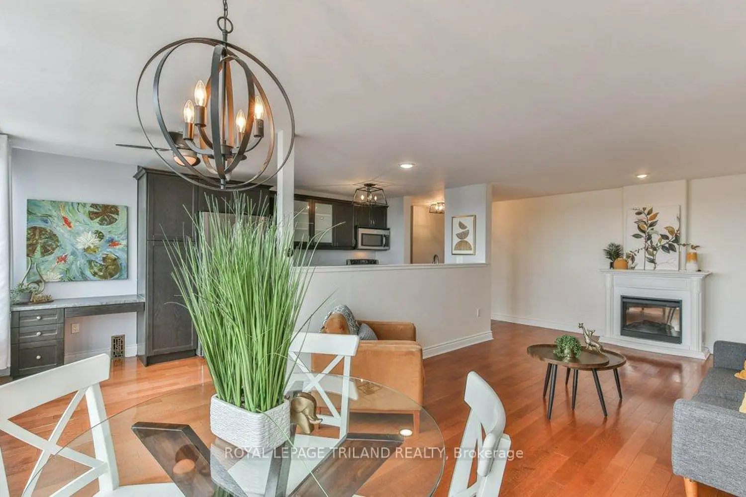Additional image 14 of 1600 Adelaide Street 1001