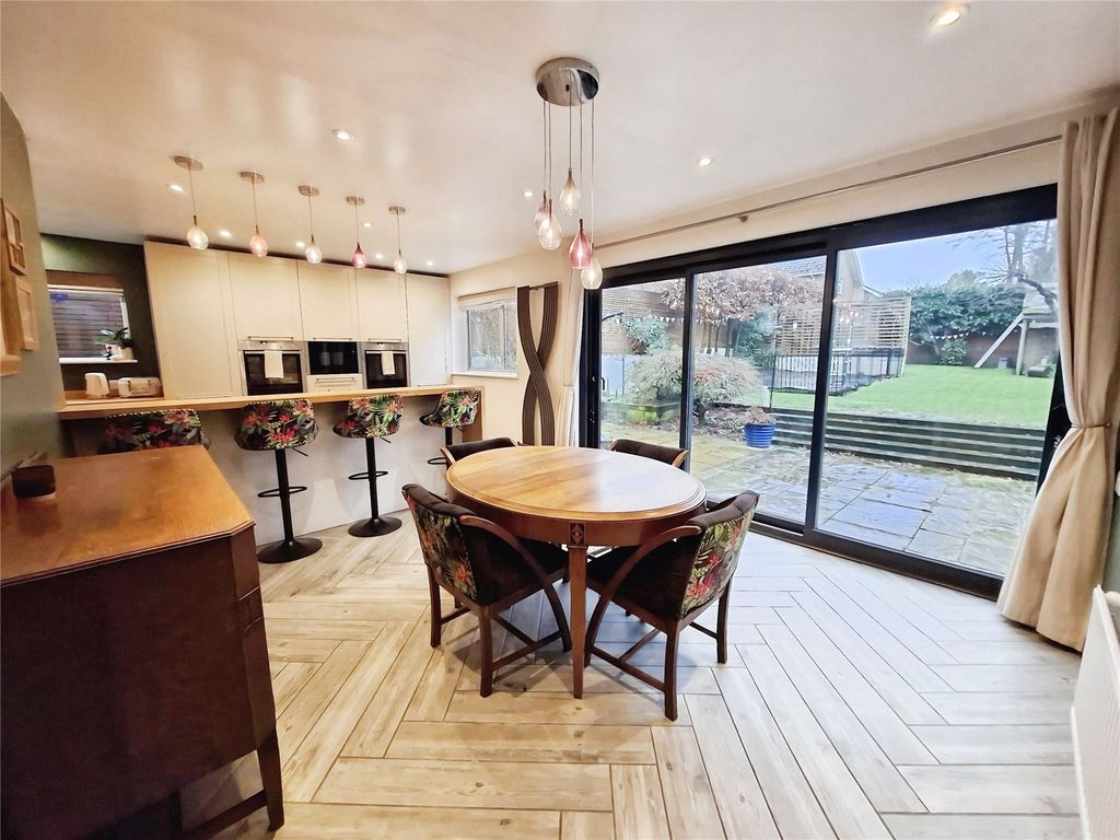 Additional image 6 of 5 bed detached house for saleColeridge Avenue, Yateley, Hampshire GU46
