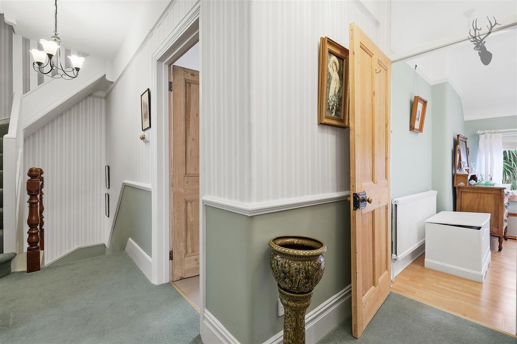 Additional image 19 of 5 bed semi-detached house for saleMonkhams Avenue, Woodford Green IG8