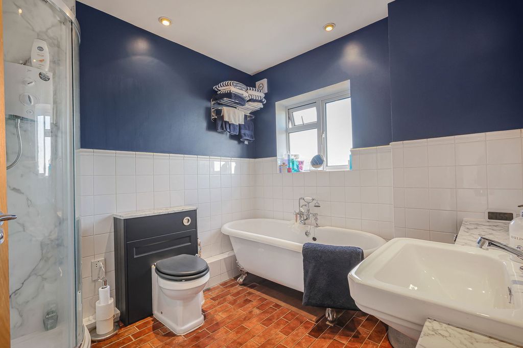 Additional image 25 of 5 bed detached house for saleSwan Lane, Wickford SS11