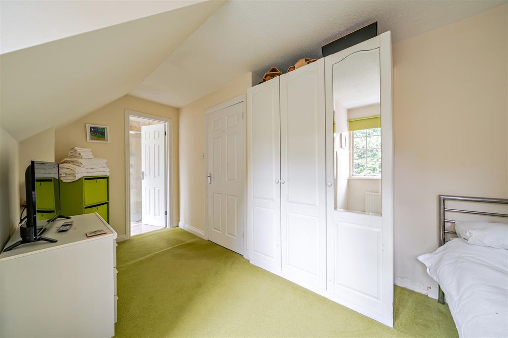 Additional image 35 of 4 bed detached house for saleCarrick Lane, Yateley, Hampshire GU46