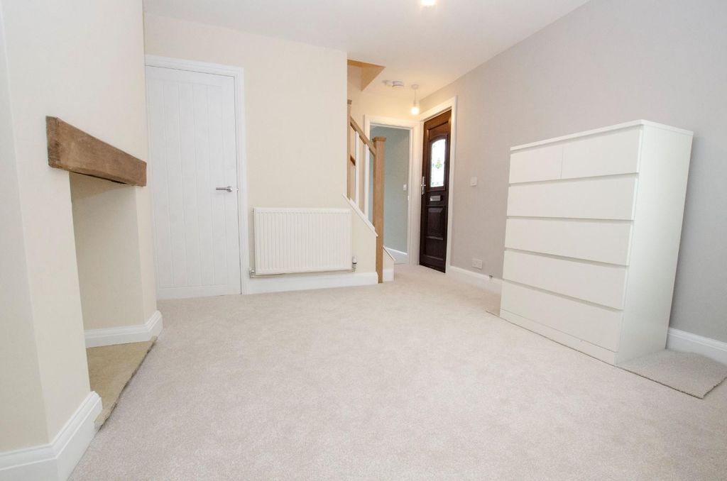 2 bed semi-detached house for saleCommercial Street, Southampton SO18 photo 3