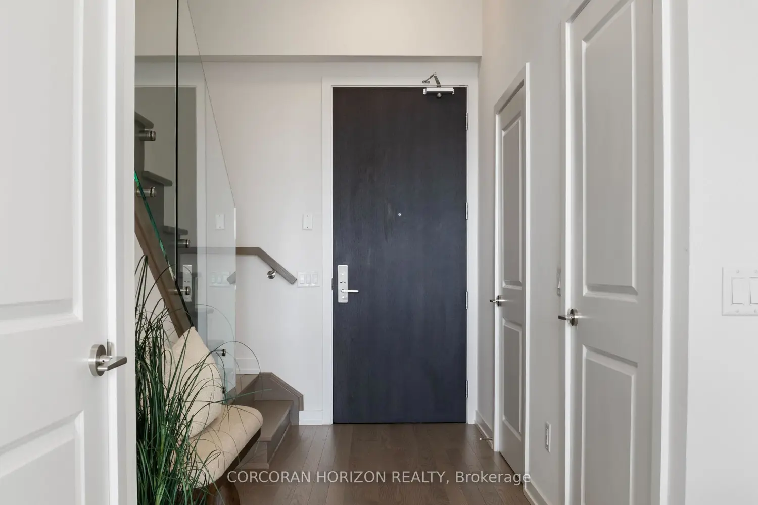 55 Duke Street 420 photo 3