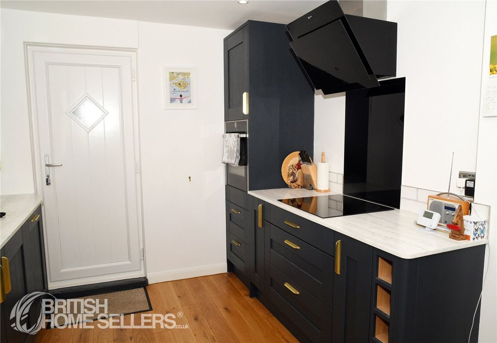 Additional image 4 of 2 bed flat for saleGrand Parade, Portsmouth, Hampshire PO1