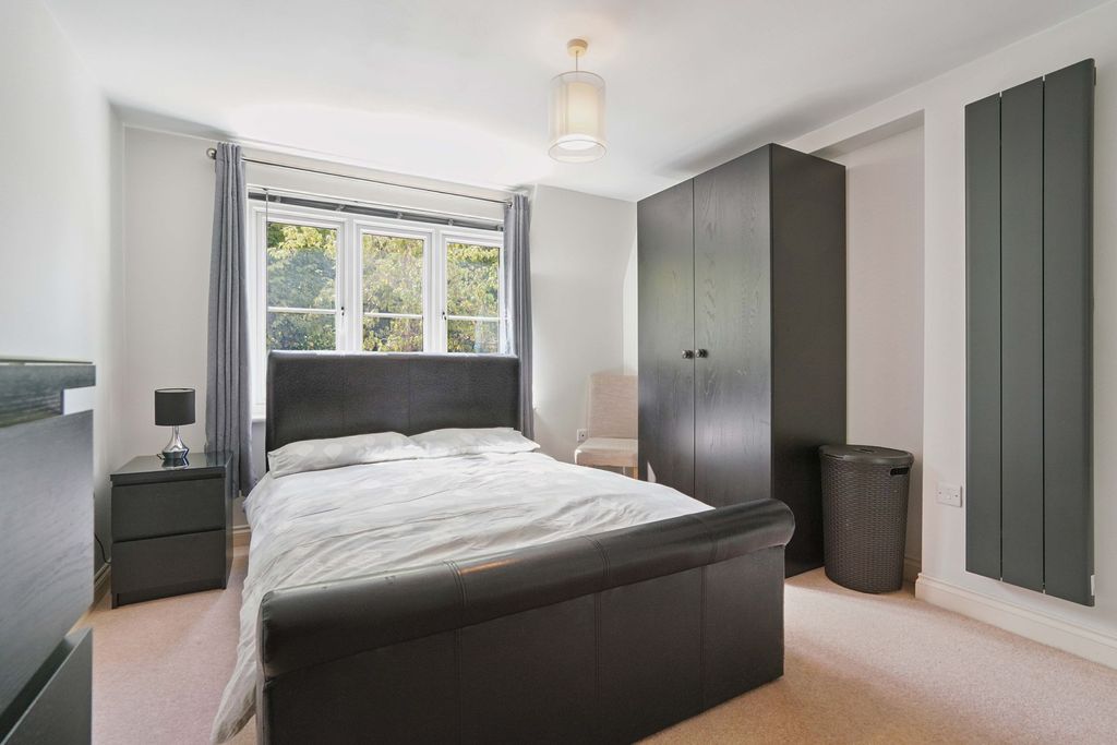 Additional image 8 of 2 bed flat for salePriory Mill Lane, Witney OX28