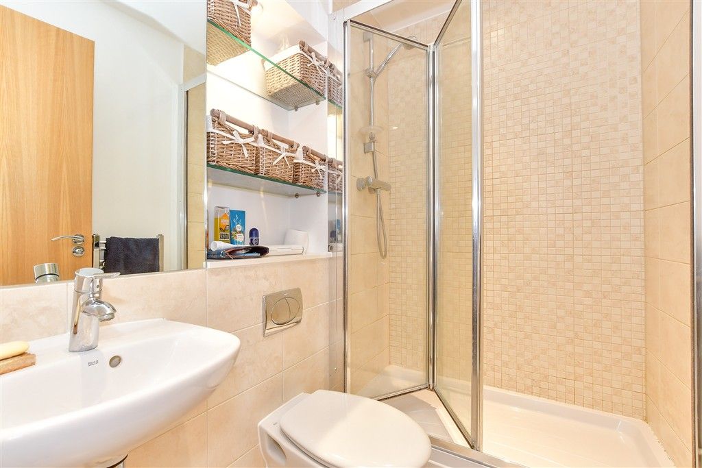 Additional image 8 of 2 bed flat for saleCross Street, Portsmouth, Hampshire PO1