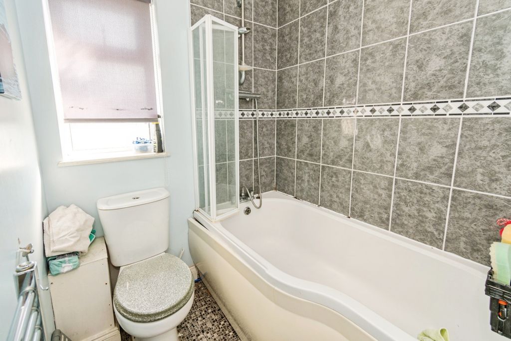 Additional image 15 of 4 bed semi-detached house for saleCoxford Road, Southampton, Hampshire SO16