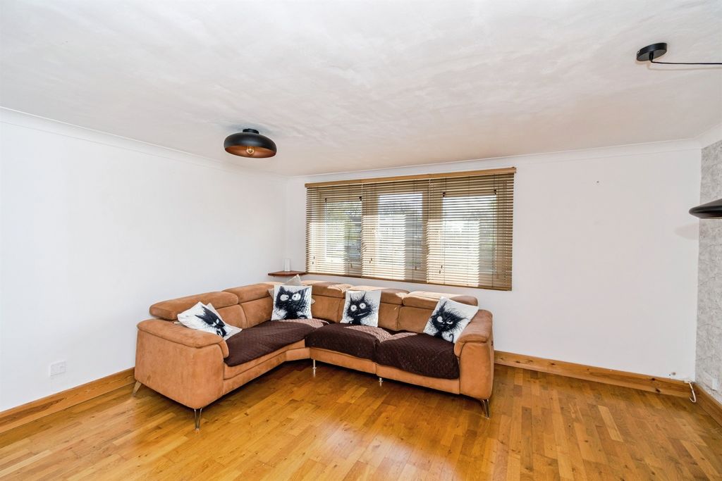Additional image 4 of 2 bed flat for saleTaranto Road, Southampton SO16