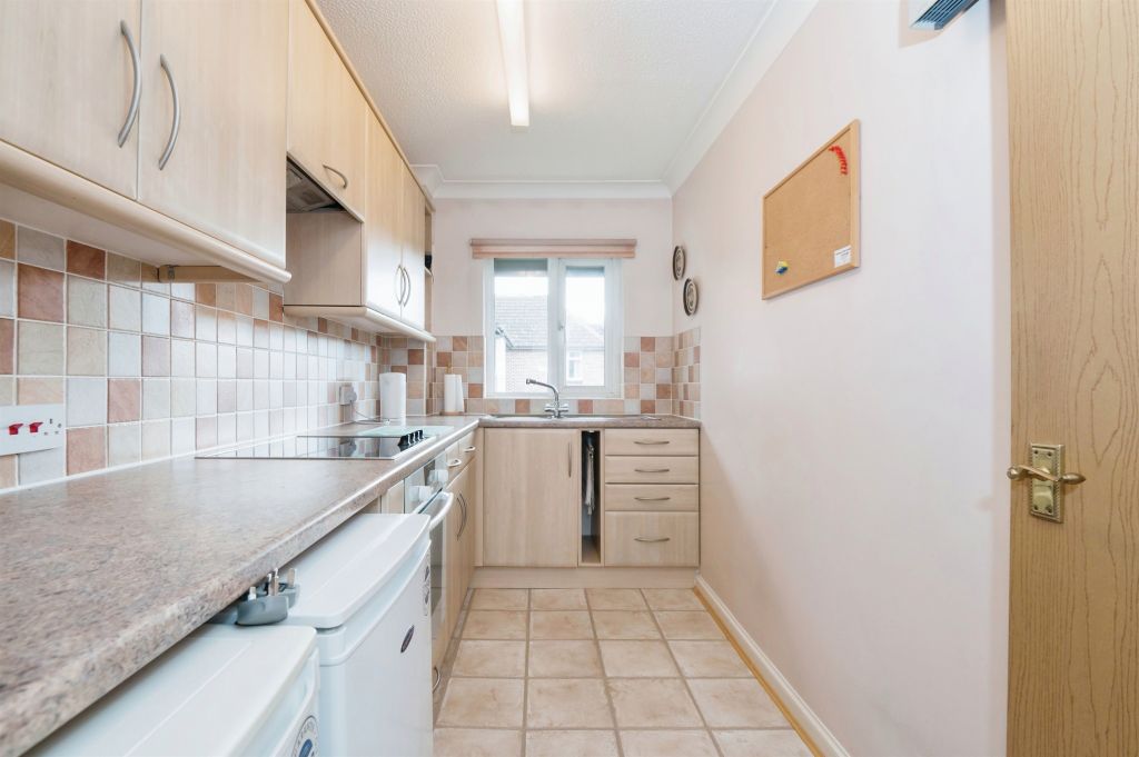 Additional image 10 of 2 bed maisonette for saleSharon Road, West End, Southampton SO30