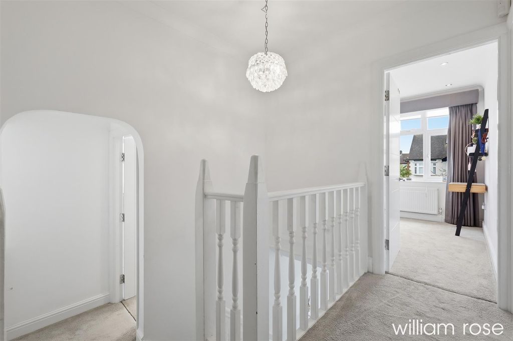 Additional image 17 of 4 bed detached house for salePrinces Avenue, Woodford Green IG8