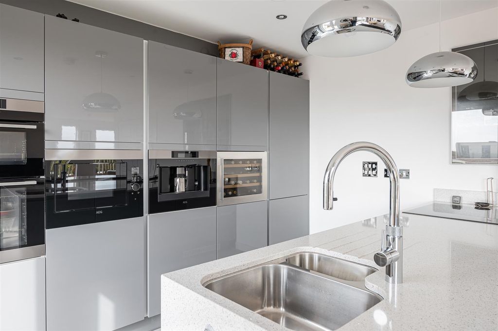 Additional image 4 of 2 bed flat for saleCarousel House, Joseph Terry Grove, York YO23