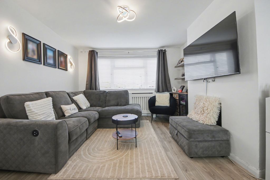 Additional image 6 of 3 bed semi-detached house for saleSouth East Road, Sholing SO19