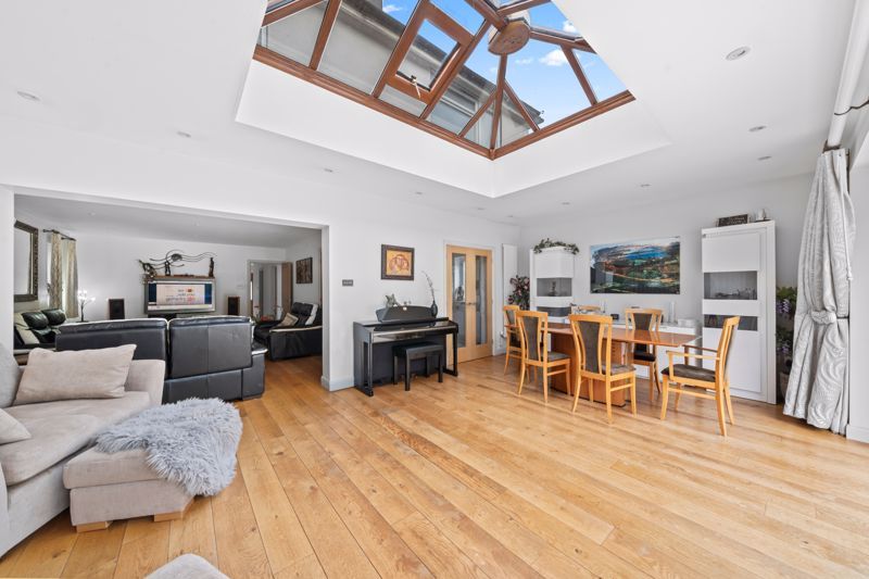 Additional image 4 of 5 bed detached house for saleKingsmead Avenue, Worcester Park KT4