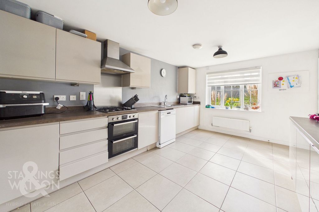 Additional image 11 of 4 bed detached house for saleSwallow Drive, Wymondham NR18